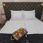 Luxury Dino Gasthuis 4*