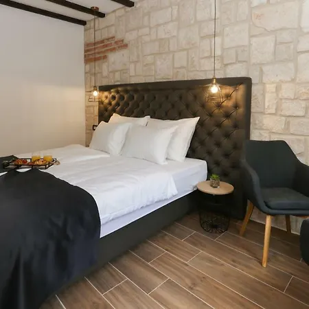 Pensionat Luxury Dino 4*