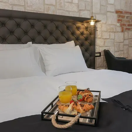 Luxury Dino Pensionat 4*