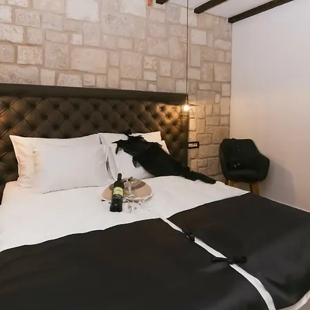 Pensionat Luxury Dino 4*