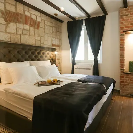 Luxury Dino Konukevi