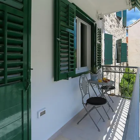 ゲストハウス Luxury Dino スプリト