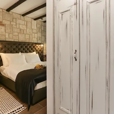 Luxury Dino スプリト