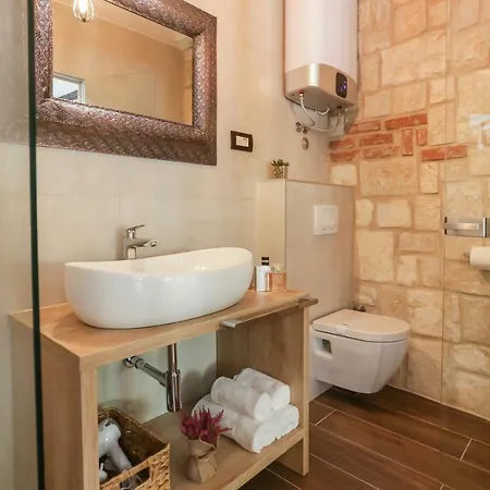 Luxury Dino スプリト