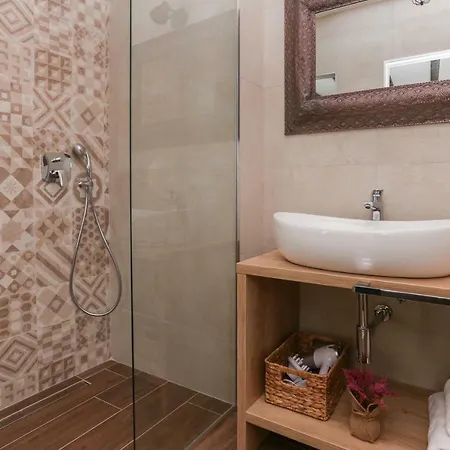 Luxury Dino 4* スプリト