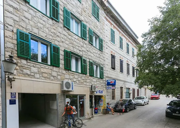 Luxury Dino Guest house