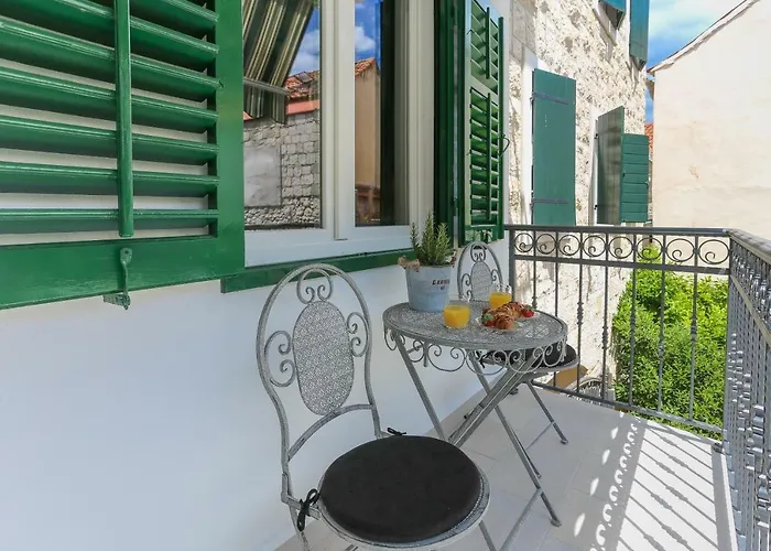 Luxury Dino Guest house